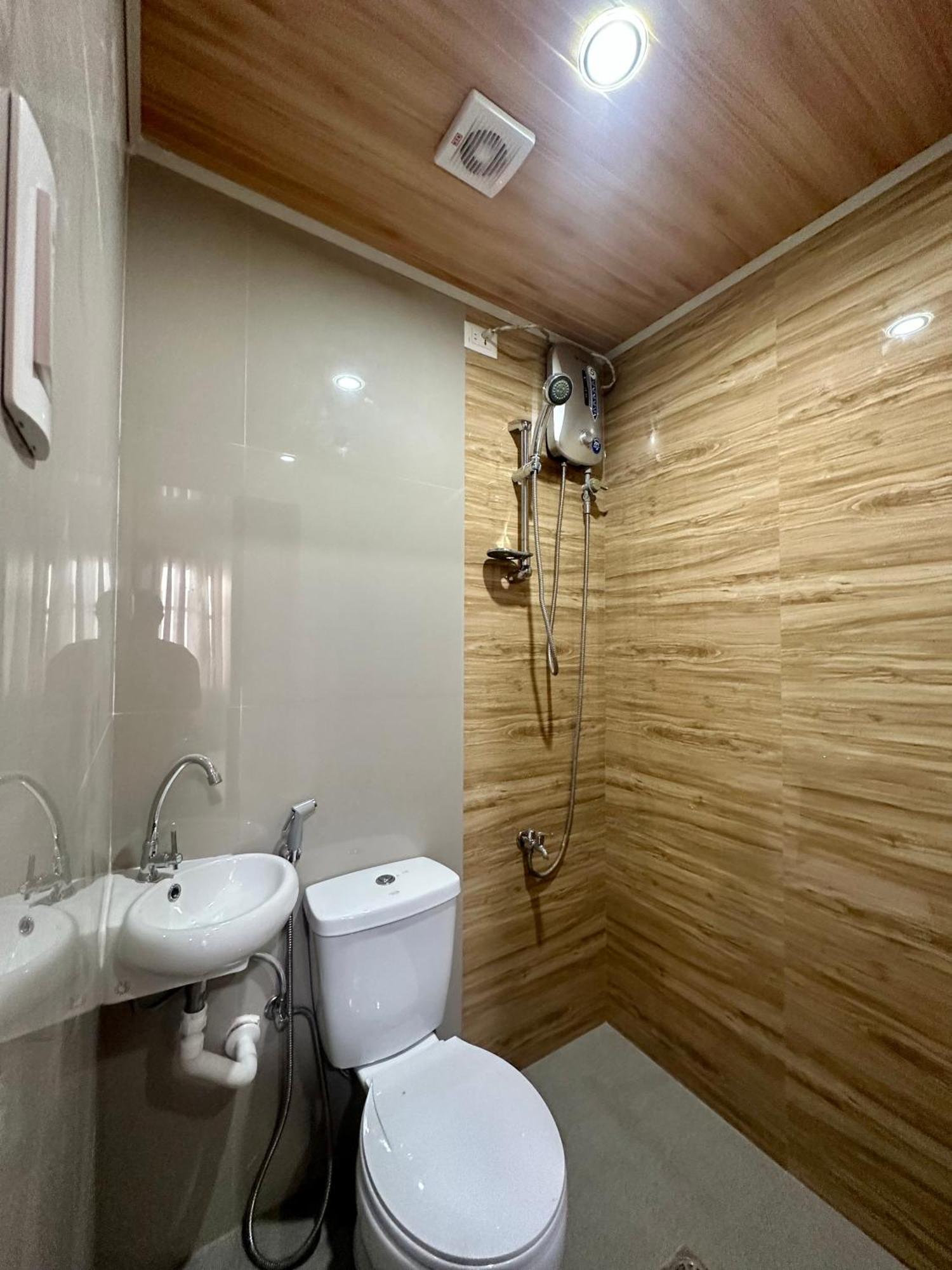 Ferienwohnung Tacloban Evmc Gdex Transient House Exterior foto